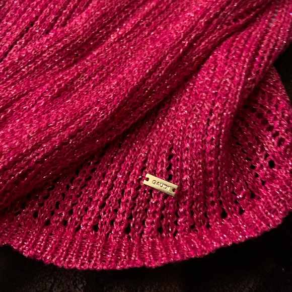 Sparkly hot pink sweater - Picture 3 of 4